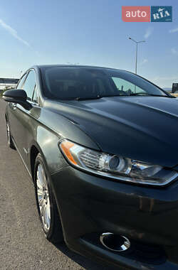 Седан Ford Fusion 2014 в 