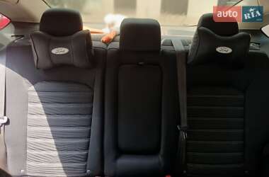 Седан Ford Fusion 2016 в 
