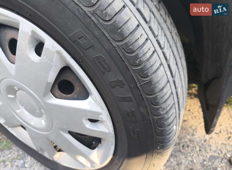 Хэтчбек Ford Fusion 2003 в Полтаве