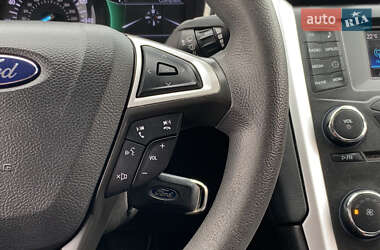 Седан Ford Fusion 2015 в 