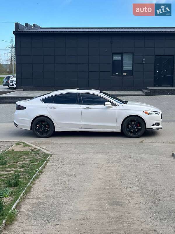 Седан Ford Fusion 2015 в Киеве