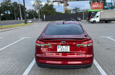 Седан Ford Fusion 2019 в 