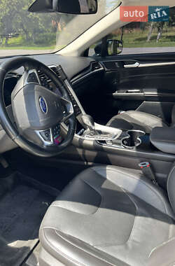 Седан Ford Fusion 2015 в 