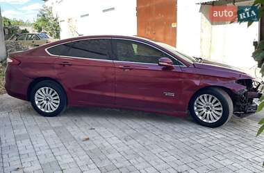 Седан Ford Fusion 2016 в 