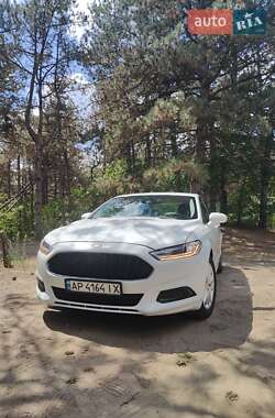 Седан Ford Fusion 2015 в 
