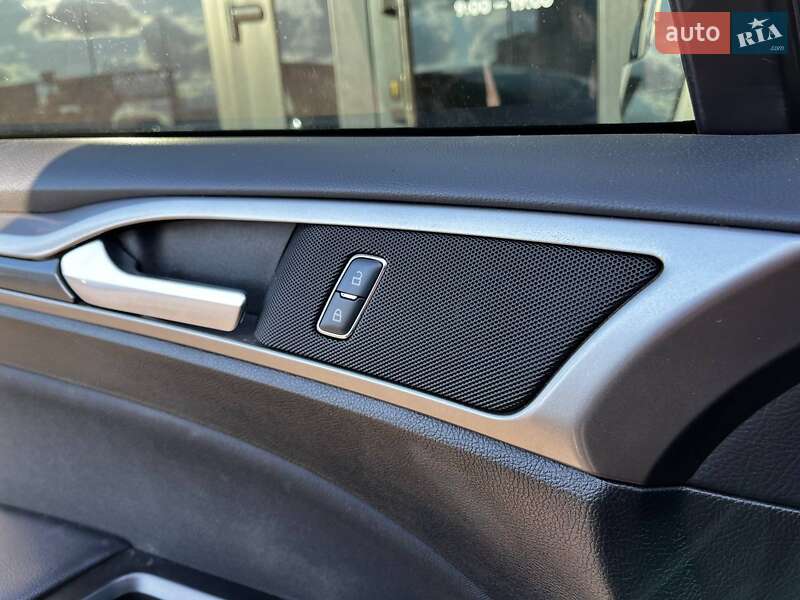 Седан Ford Fusion 2016 в Києві