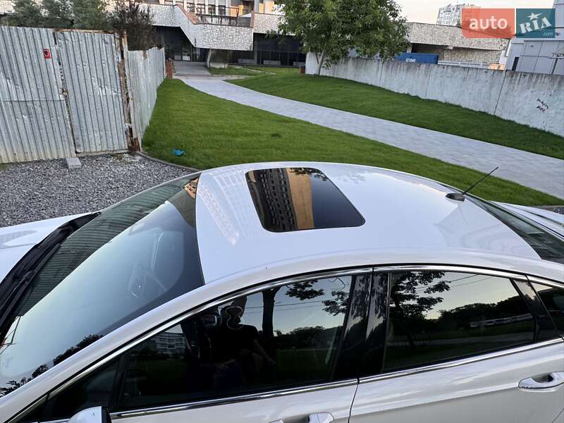 Седан Ford Fusion 2014 в Львові