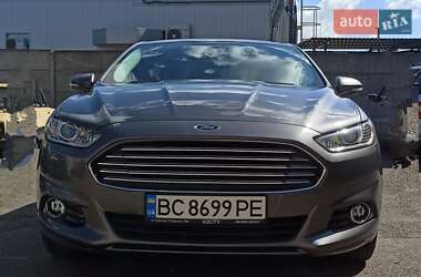 Седан Ford Fusion 2013 в 