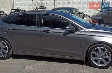 Седан Ford Fusion 2013 в 