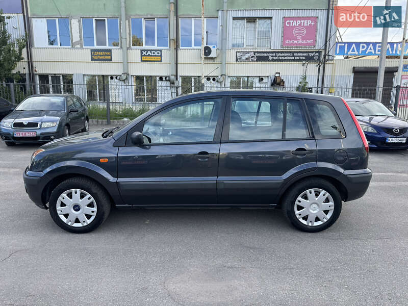 Хэтчбек Ford Fusion 2006 в Чернигове
