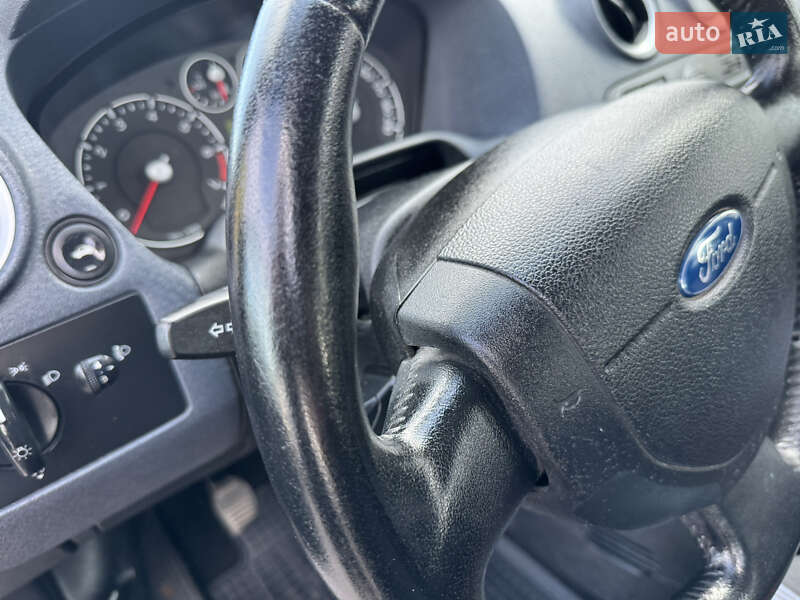 Хэтчбек Ford Fusion 2006 в Чернигове