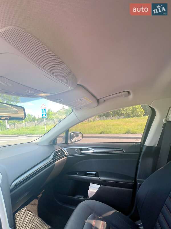 Седан Ford Fusion 2014 в Виннице