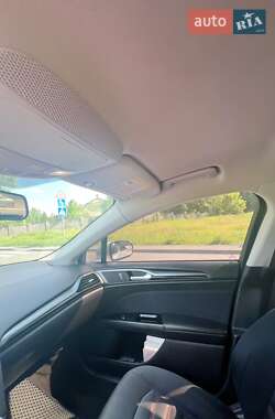 Седан Ford Fusion 2014 в 