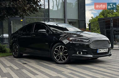 Седан Ford Fusion 2012 в 