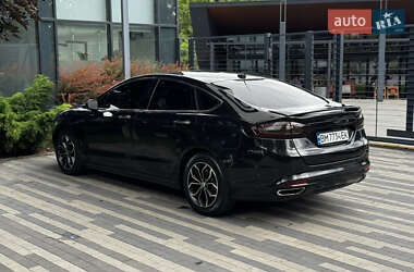 Седан Ford Fusion 2012 в 