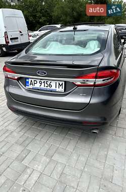 Седан Ford Fusion 2016 в 