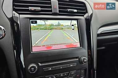 Седан Ford Fusion 2015 в 