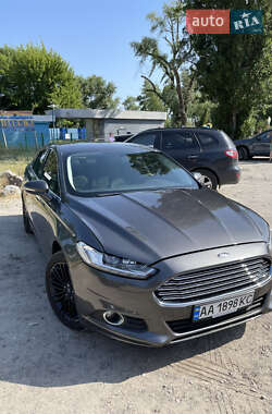 Седан Ford Fusion 2015 в 