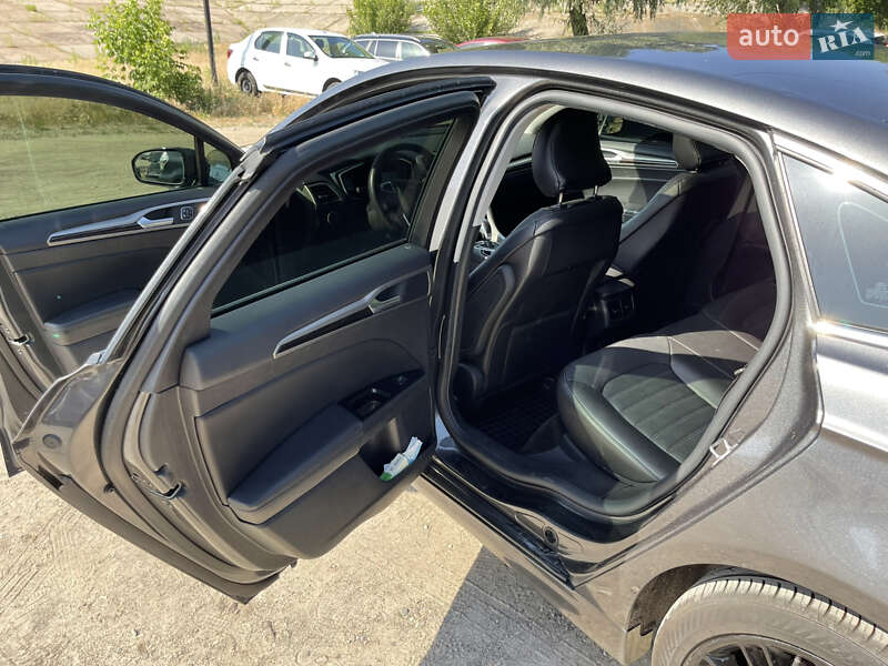 Седан Ford Fusion 2015 в Києві фото 27 Седан Ford Fusion 2015 в Києві