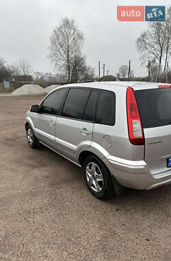Хэтчбек Ford Fusion 2010 в 