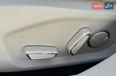 Седан Ford Fusion 2015 в 