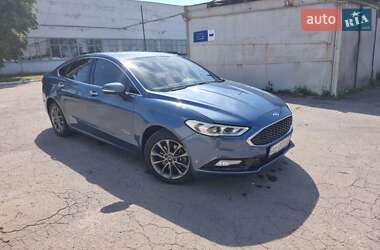 Седан Ford Fusion 2017 в 