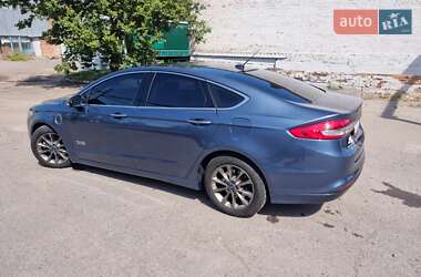 Седан Ford Fusion 2017 в 