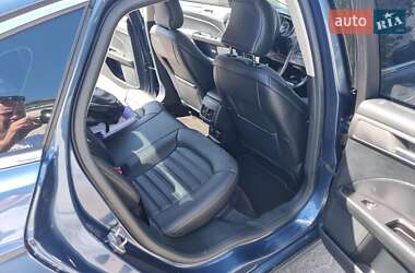 Седан Ford Fusion 2017 в 