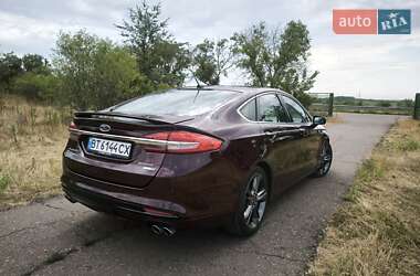 Седан Ford Fusion 2017 в 