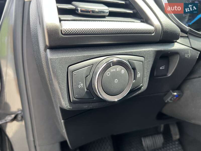 Седан Ford Fusion 2019 в Киеве