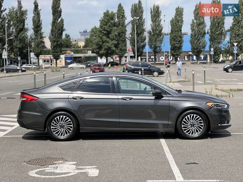 Седан Ford Fusion 2019 в Киеве