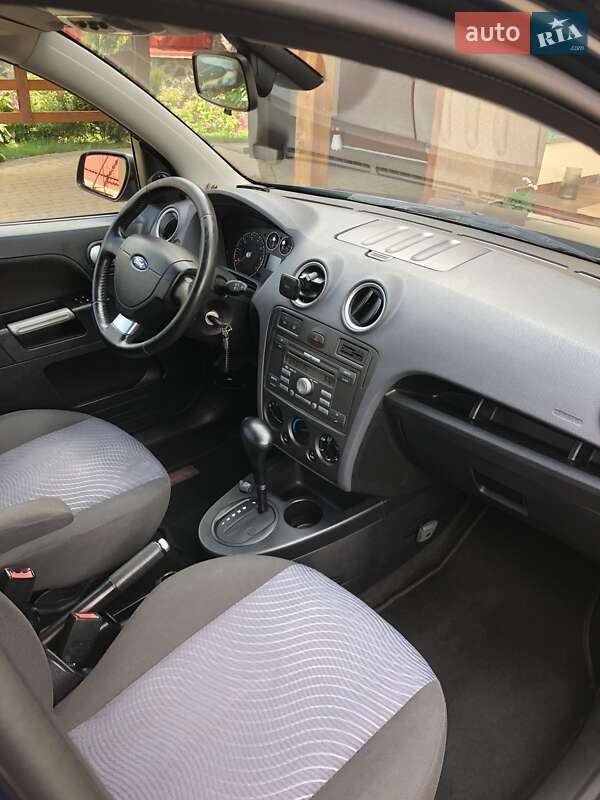 Хэтчбек Ford Fusion 2006 в Виннице