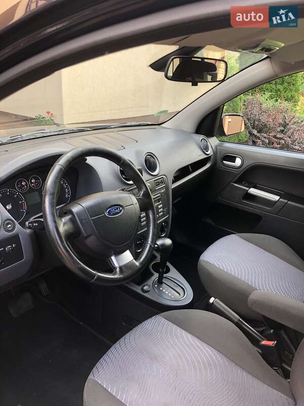 Хэтчбек Ford Fusion 2006 в Виннице