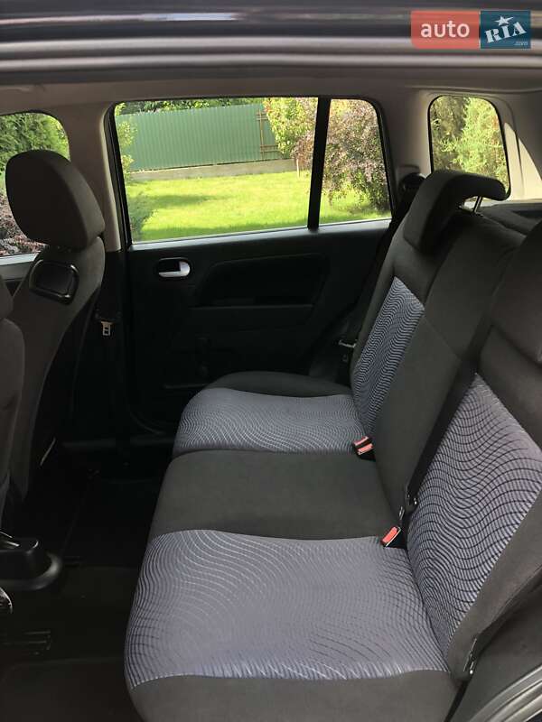 Хэтчбек Ford Fusion 2006 в Виннице