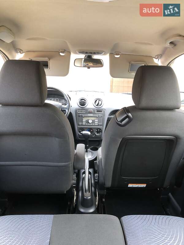 Хэтчбек Ford Fusion 2006 в Виннице