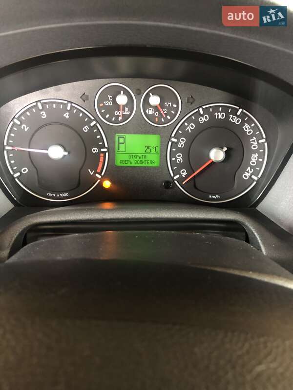 Хэтчбек Ford Fusion 2006 в Виннице