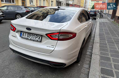 Седан Ford Fusion 2012 в 