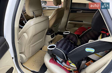 Седан Ford Fusion 2012 в 