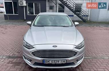 Седан Ford Fusion 2017 в 