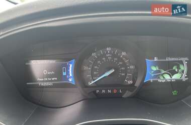 Седан Ford Fusion 2017 в 