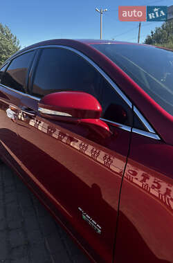 Седан Ford Fusion 2017 в 