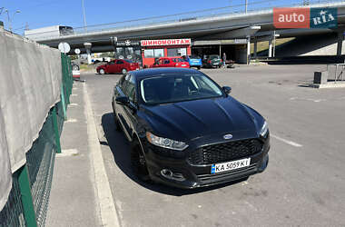 Седан Ford Fusion 2015 в 