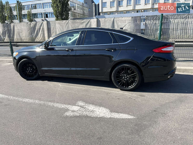 Седан Ford Fusion 2015 в Киеве