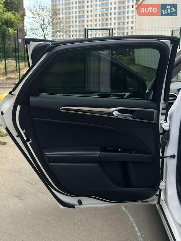 Седан Ford Fusion 2015 в Одессе