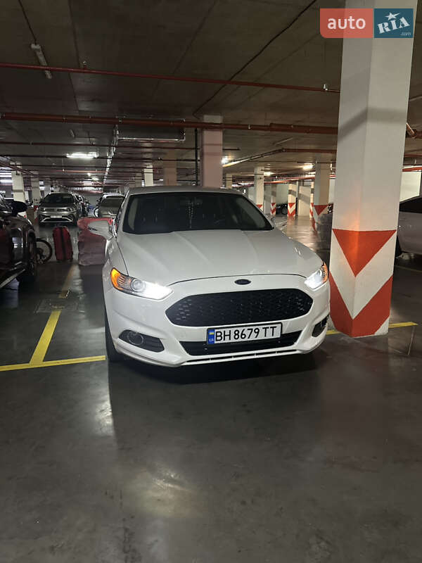Седан Ford Fusion 2015 в Одессе