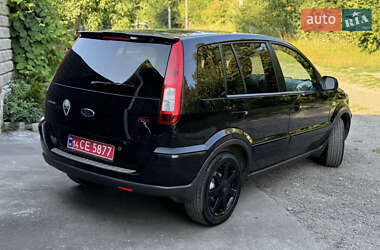 Хэтчбек Ford Fusion 2010 в 