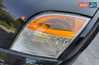 Хэтчбек Ford Fusion 2010 в 
