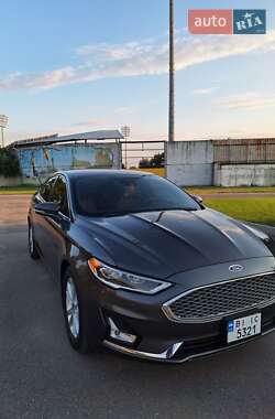 Седан Ford Fusion 2019 в 