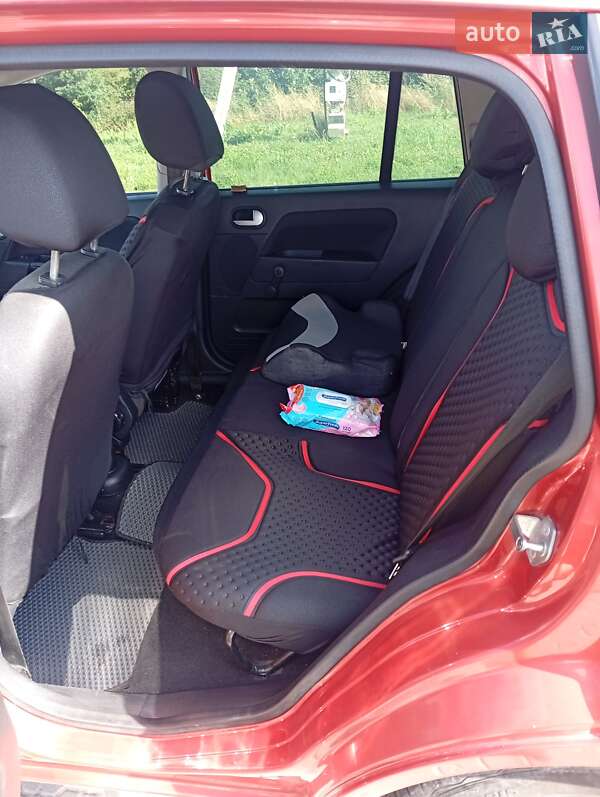 Хэтчбек Ford Fusion 2008 в Львове