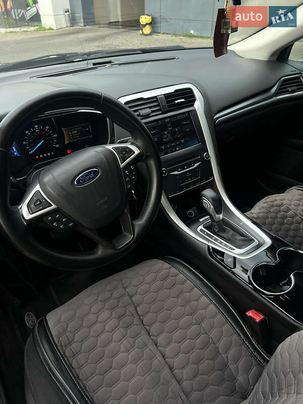 Седан Ford Fusion 2013 в Одессе